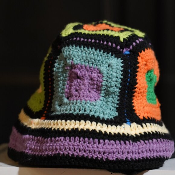 Knitted Hat Multi-Color - Picture 3 of 4